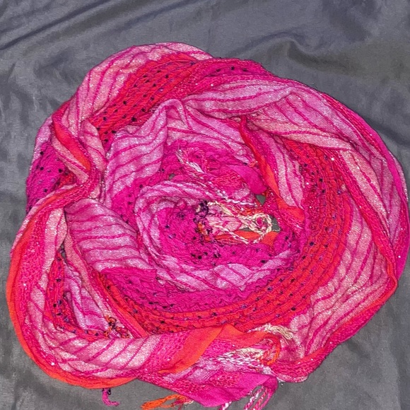 Multi-tonal scarf - Picture 3 of 4